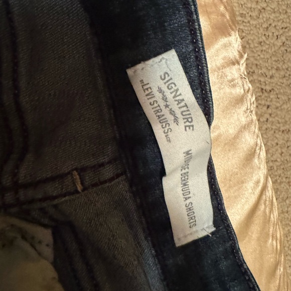 Levi’s Bermuda shorts - Picture 1 of 3